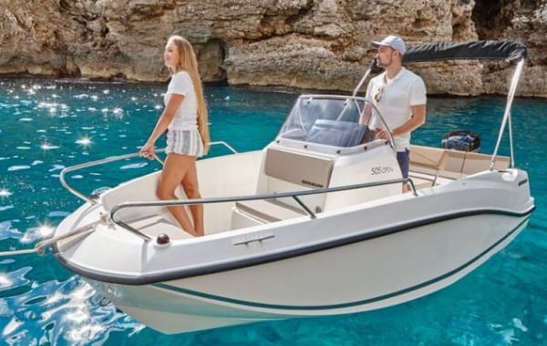 Alquilar Lancha a Motor en Sitges QuickSilver 3