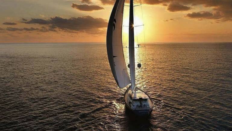 Salidas barco Sitges puesta de sol