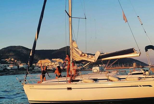 Paseo en Barco y Aperitivo